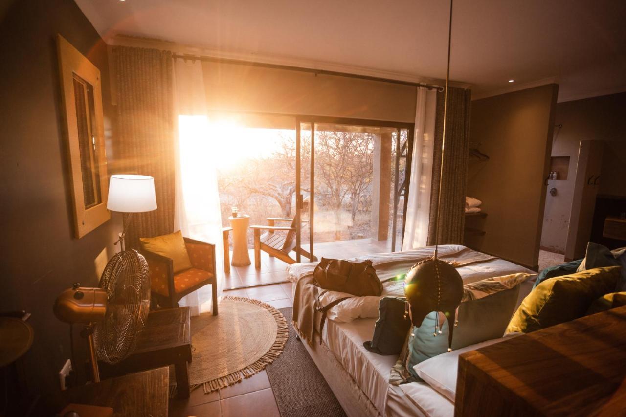 Toshari Lodge Okaukuejo Exteriér fotografie